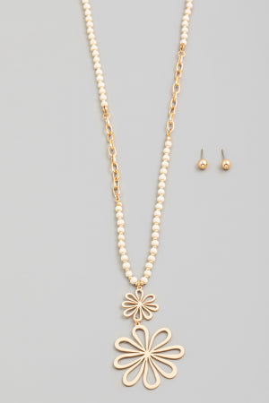 Flower Pendant Necklace